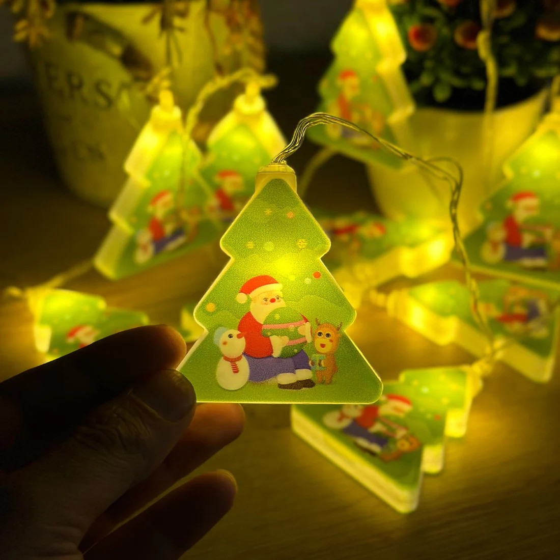 ARBOL DE NAVIDAD 2.10 + 2 CINTA LED NAVIDEÑA + 1 CJA. LUCES NAVIDEÑAS 3metros + 2 LAMPARAS NAVIDEÑAS